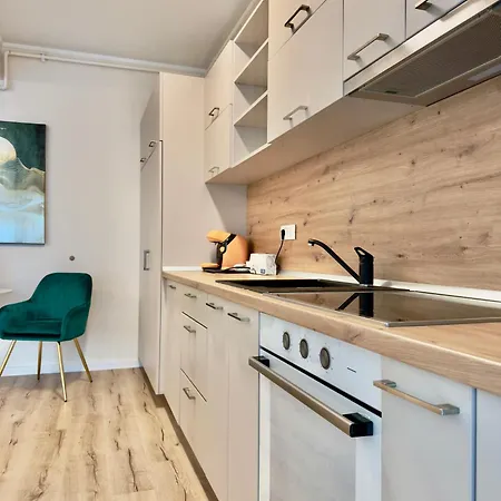 Aqua Vista Queens 2 Mobilat Lux Langa Infinity Parcare Privata