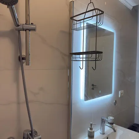 Aqua Vista Queens 2 Mobilat Lux Langa Infinity Parcare Privata Apartmán